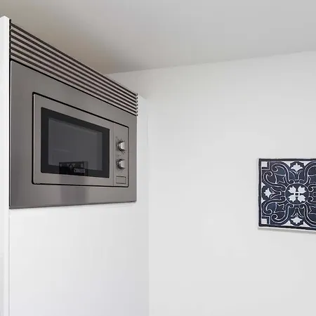 Perfect Cool With Ac, 2 Bedrooms 2 Bathrooms Lissabon